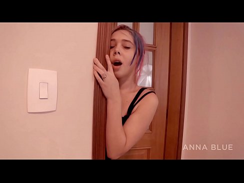 ❤️ Nire anaiarengana itzuli nintzen. Bere neska-lagunarekin sexu harremanak izan nituen. itzulera lesbiana. ❤️❌ Porno gugan ❌